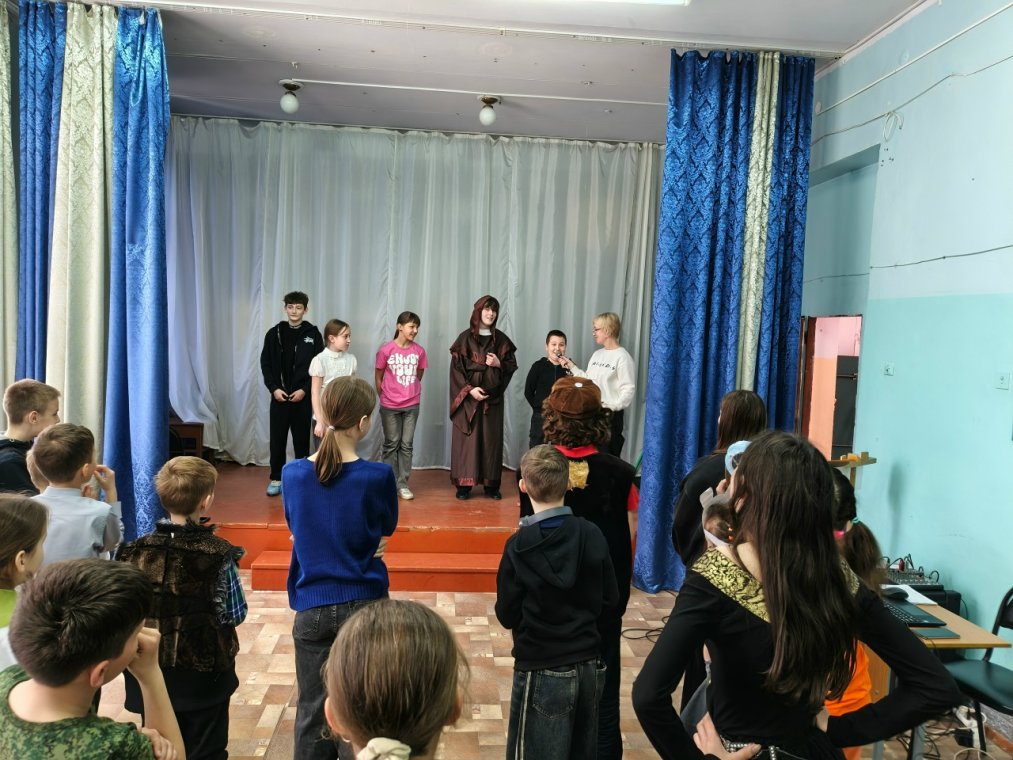 ​​​​​​​Театральный ажиотаж